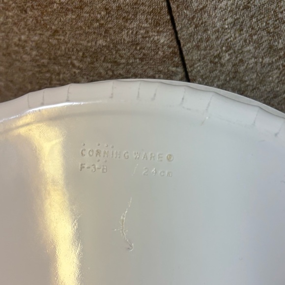 Corningware F-3-B. French Quiche 10” Round White Ceramic Dish - Picture 4 of 6